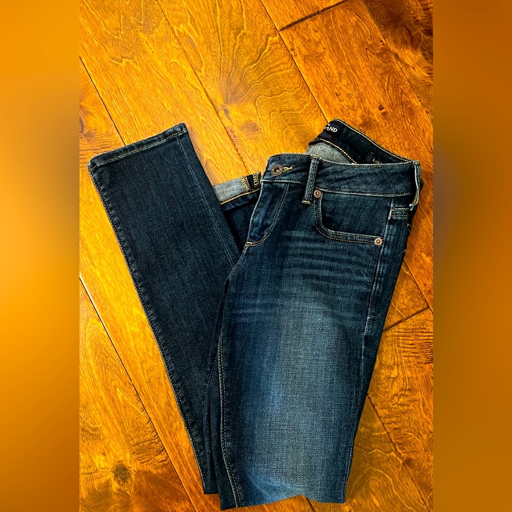 Lucky Brand. Size 00/24 . Like new. Lola skinny